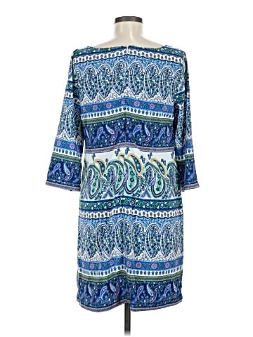 Old Navy Casual Dress (view 2)