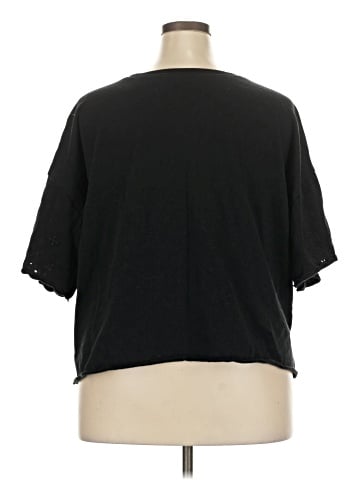 Torrid 3/4 Sleeve T-Shirt (view 2)