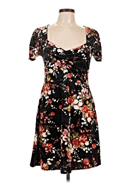 Urban Outfitters Casual Dress (view 1)