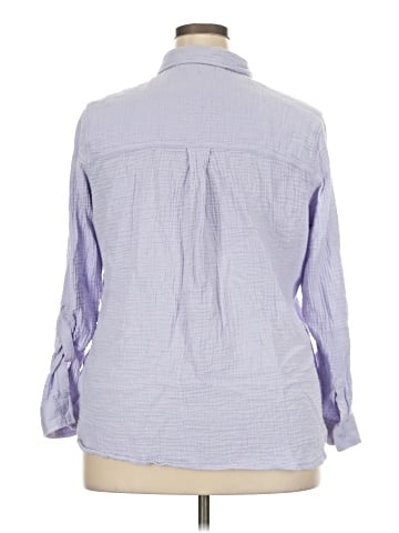 Nine West Long Sleeve Button-Down Shirt (view 2)