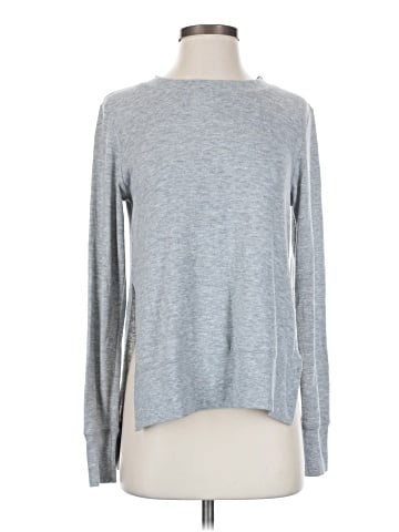 Alo Yoga Pullover Sweater (view 1)