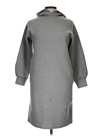 Uniqlo Turtleneck Sweater (view 1)