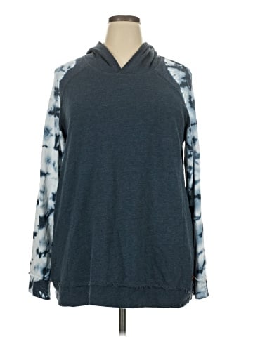 LIVI Pullover Sweater (view 1)