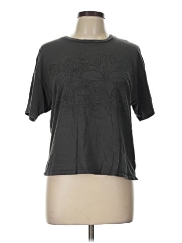 American Eagle Outfitters Short Sleeve T-Shirt (view 1)