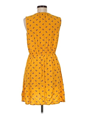 Old Navy Casual Dress (view 2)