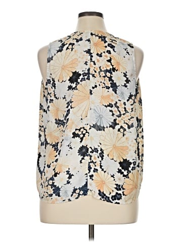 Q&A 3/4 Sleeve Blouse (view 2)