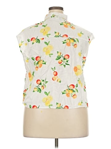 Forever 21 Plus Sleeveless Button-Down Shirt (view 2)
