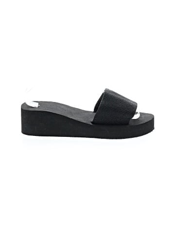 Unbranded Wedges (view 1)