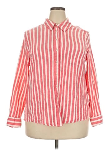 Universal Thread Long Sleeve Button-Down Shirt (view 1)