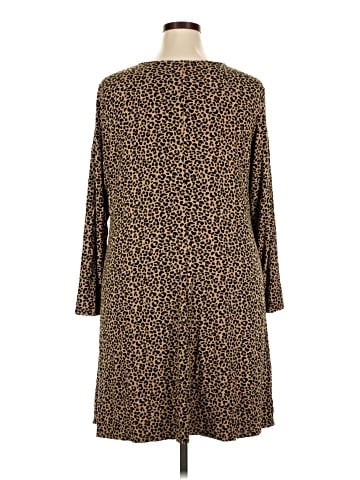 Old Navy Casual Dress (view 2)