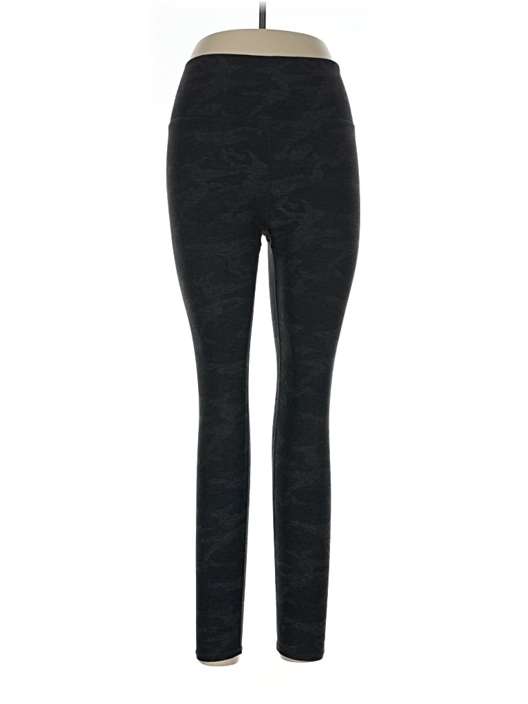 Pre-owned Vuori Active Pants In Black