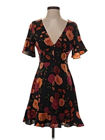 Cupcakes & Cashmere Casual Dress (view 1)