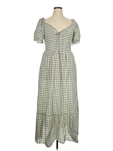 Universal Thread Casual Dress (view 1)