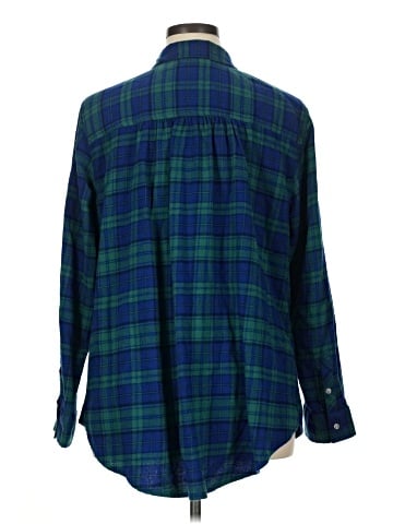 Croft & Barrow Long Sleeve Button-Down Shirt (view 2)