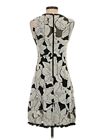 Elie Tahari Casual Dress (view 2)