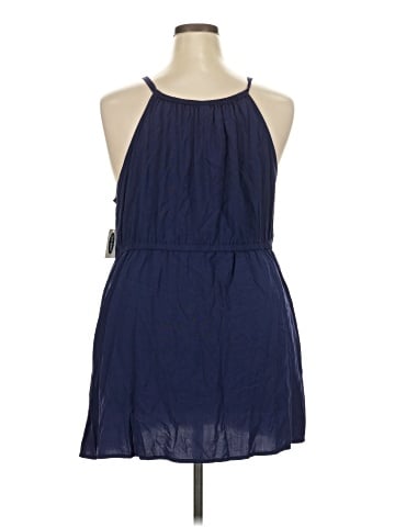 Old Navy Casual Dress (view 2)