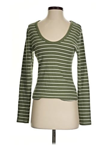 Universal Thread Long Sleeve T-Shirt (view 1)