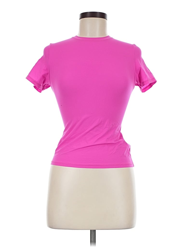 Pre-owned Skims Active T-shirt In Pink