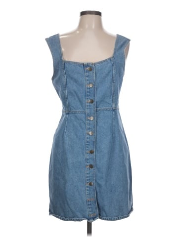 Urban Outfitters Casual Dress (view 1)