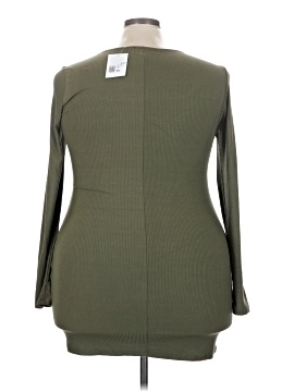 Forever 21 Plus 3/4 Sleeve T-Shirt (view 2)