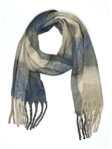CC Scarf (view 1)