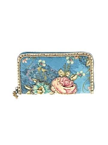 Unbranded Wallet (view 1)