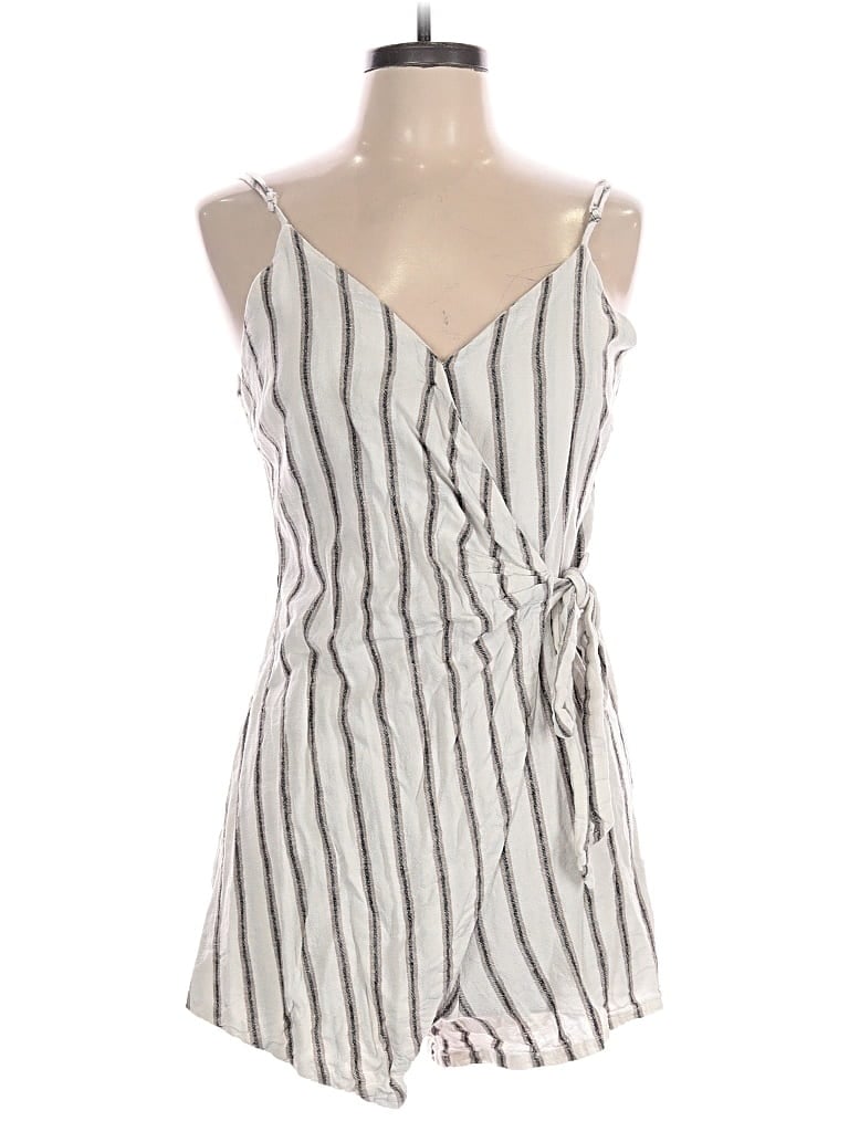 Pre-owned Love Tree Romper In Gray
