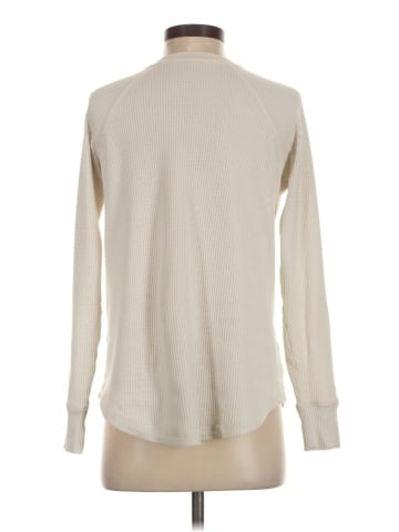 American Eagle Outfitters Pullover Sweater (view 2)