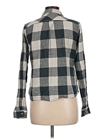 Maurices Long Sleeve Button-Down Shirt (view 2)