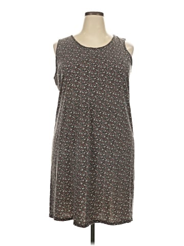 Basic Editions Sleeveless Top (view 1)