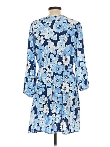 Old Navy Casual Dress (view 2)