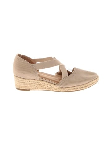 Abella Wedges (view 1)
