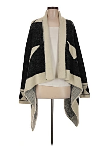 MONORENO Poncho (view 1)