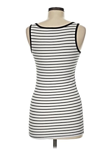 Time and Tru Tank Top (view 2)
