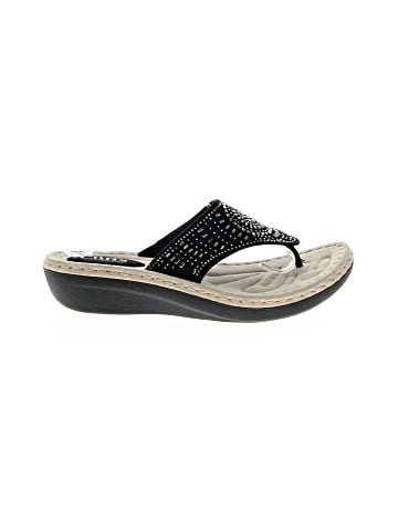 Cliffs by White Mountain Wedges (view 1)