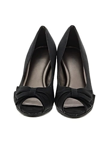 Kelly & Katie Heels (view 2)