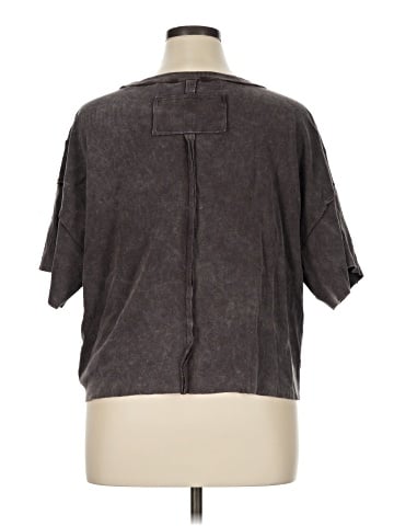 Shein Short Sleeve T-Shirt (view 2)