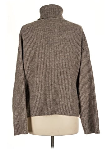 H&M Mama Turtleneck Sweater (view 2)