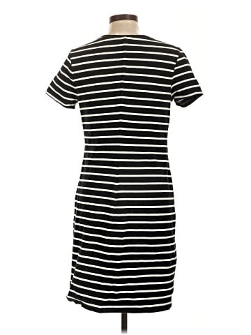 Old Navy Casual Dress (view 2)