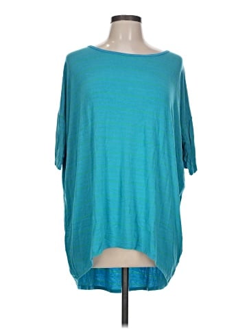 Lularoe 3/4 Sleeve T-Shirt (view 1)