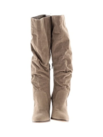 Universal Thread Boots (view 2)