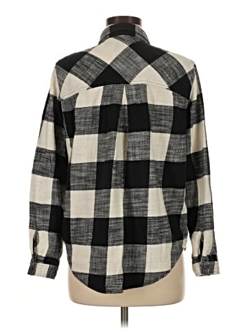 Maurices Long Sleeve Button-Down Shirt (view 2)