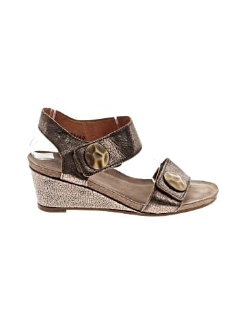 Taos Wedges (view 1)