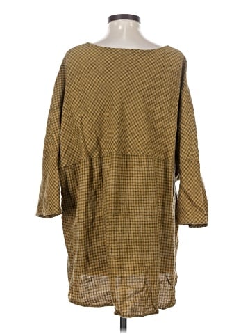 Cut Loose 3/4 Sleeve Top (view 2)
