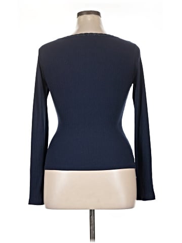 Free Kisses Long Sleeve T-Shirt (view 2)