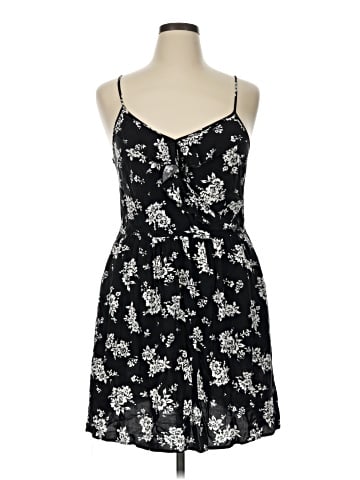 Xhilaration Casual Dress (view 1)