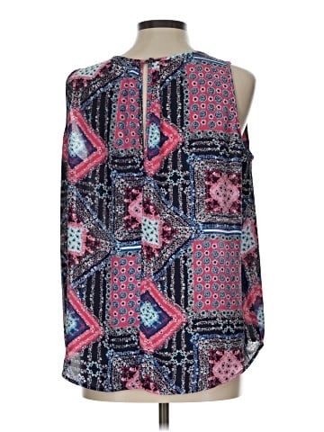 DR2 Sleeveless Blouse (view 2)
