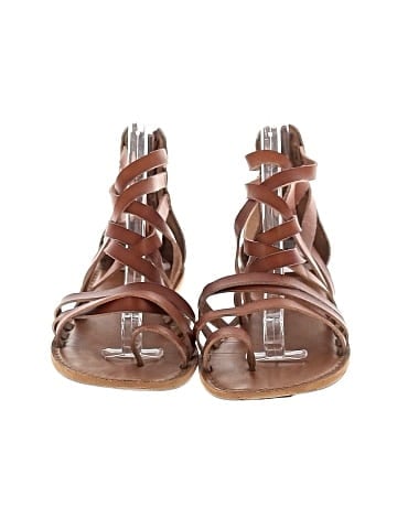 Universal Thread Sandals (view 2)