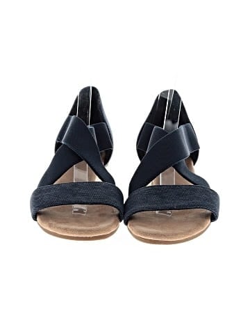Kelly & Katie Wedges (view 2)