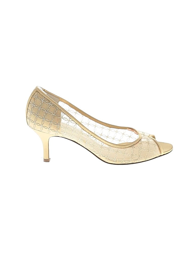 Pre-owned Nina Heels In Gold